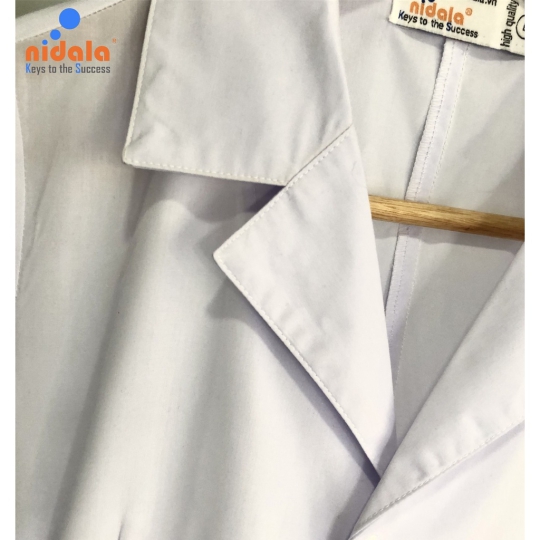 Áo blouse bác sĩ bigsize, size đại Nam Nữ dáng dài Nidala đường may đẹp, sắc xảo